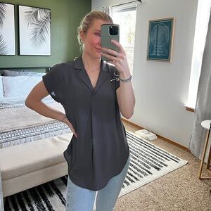 Ro & De Blouse Womens XS Gray Collared Short Cap Sleeve Tunic Office Workwear